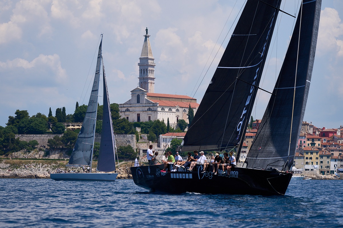 U Rovinju otvorena regata za maksi krstaše NASTAVLJA SE U PULI I RIJECI
